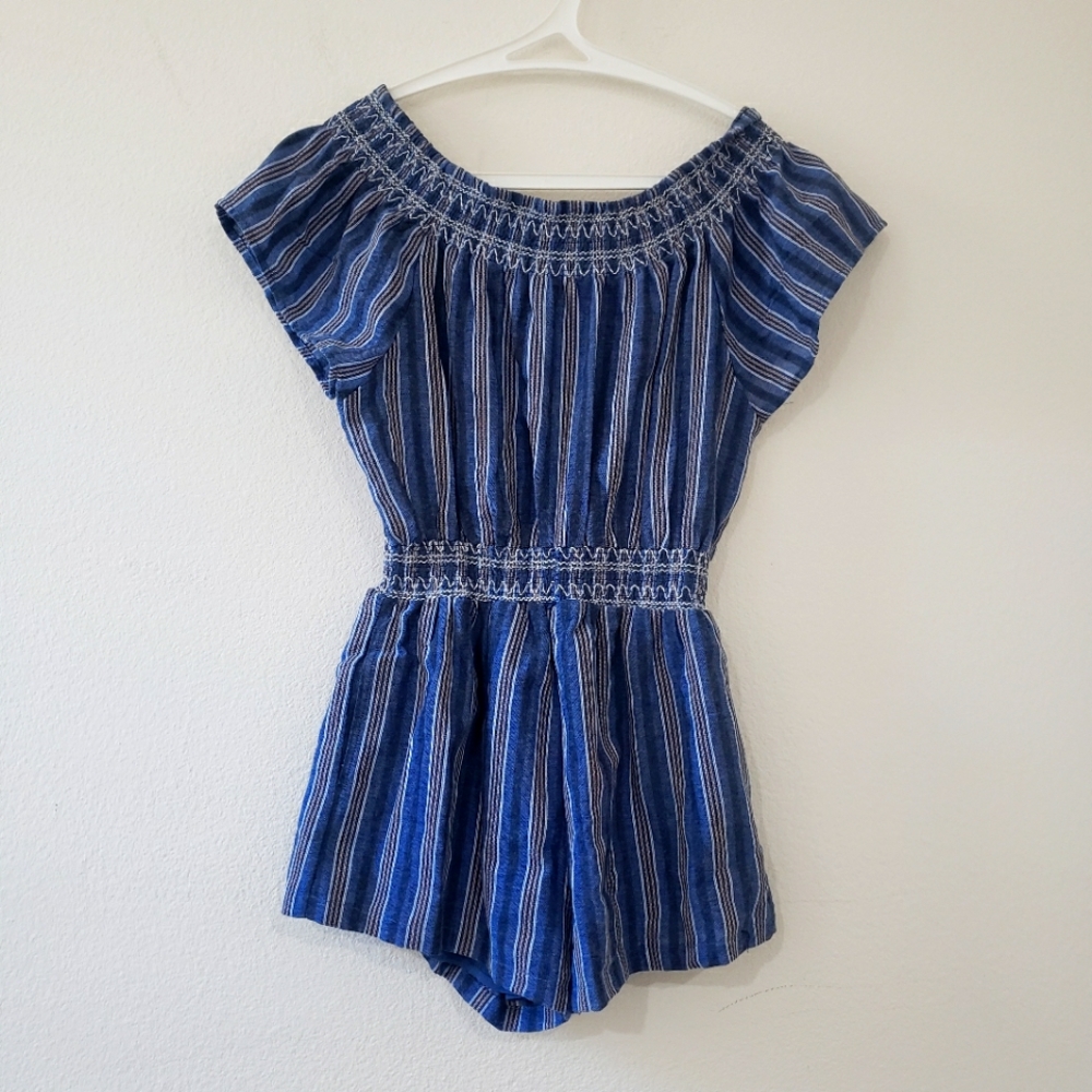She and Sky romper sz L